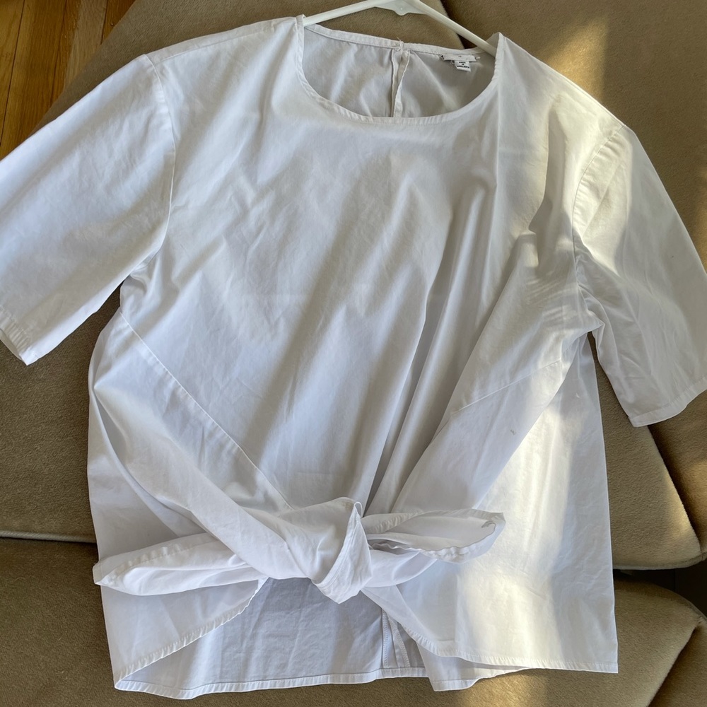 Crisp White tie front blouse!